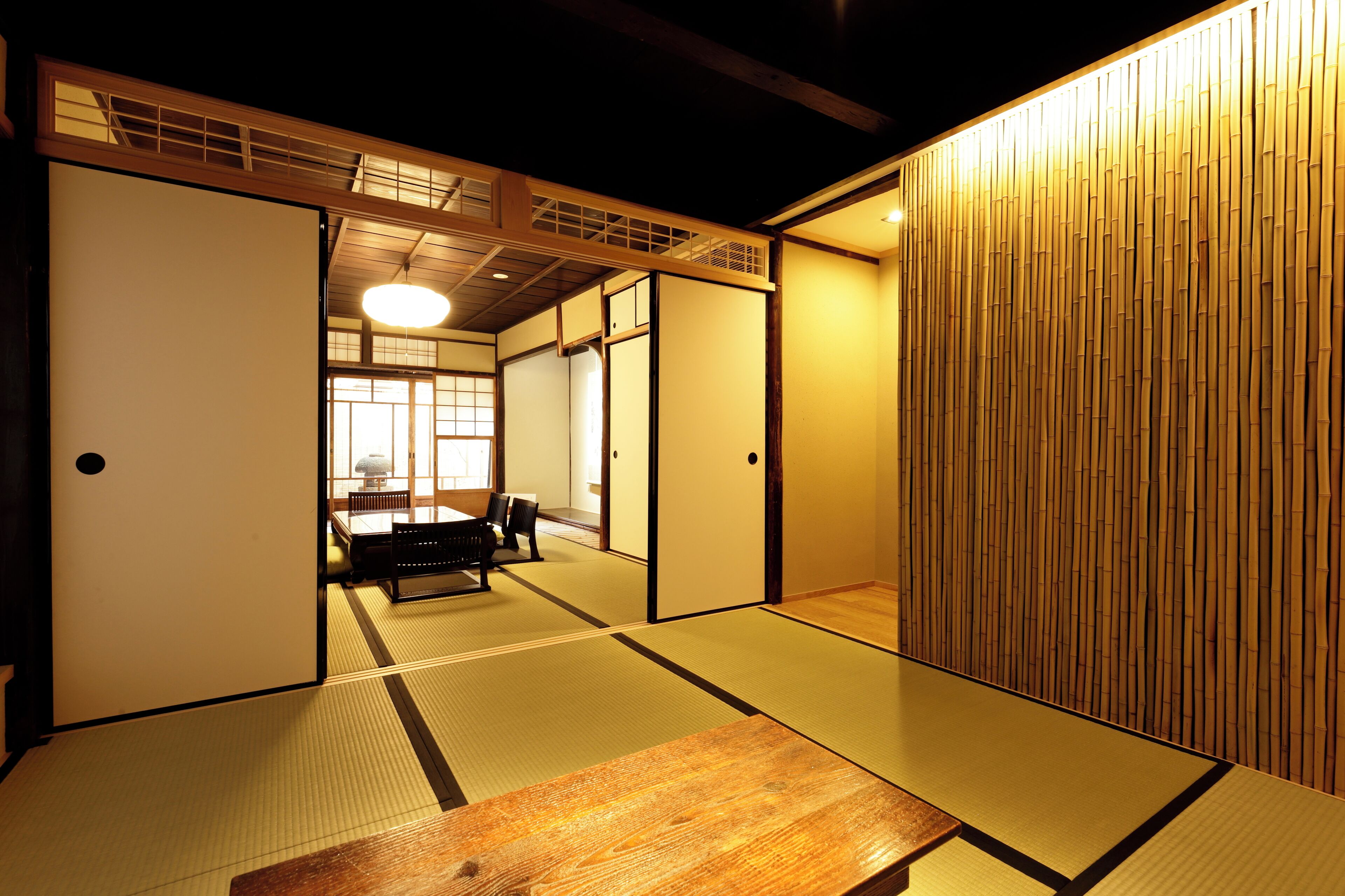 Townhouse (East) | Living area | Flat-screen TV