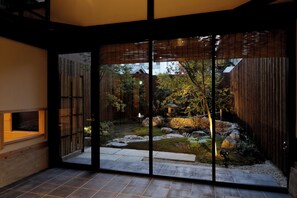 Townhouse (West) | Garden view