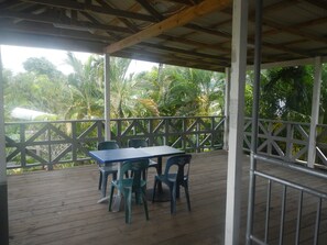 Family Room | Terrace/patio
