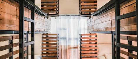 Bed in 8-Bed Female Dormitory Room | Wifi gratis y ropa de cama