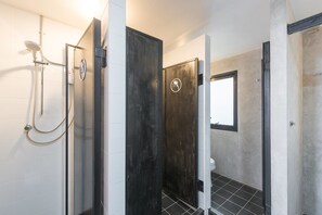 Douche de la salle de bain