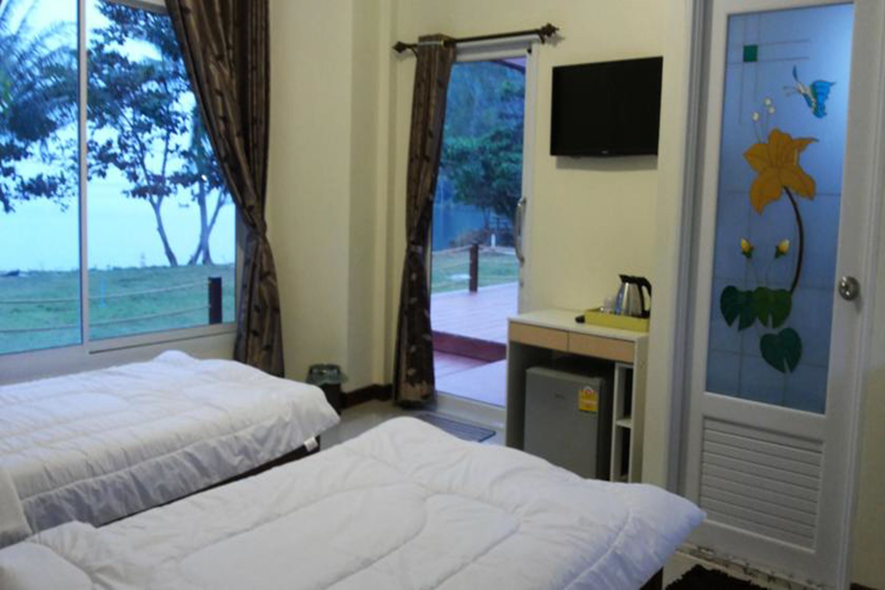 double or twin room with sea view | room amenity
