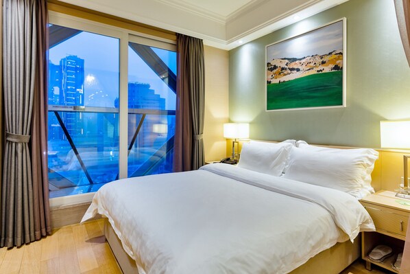 Superior Suite  | In-room safe, desk, blackout drapes, iron/ironing board