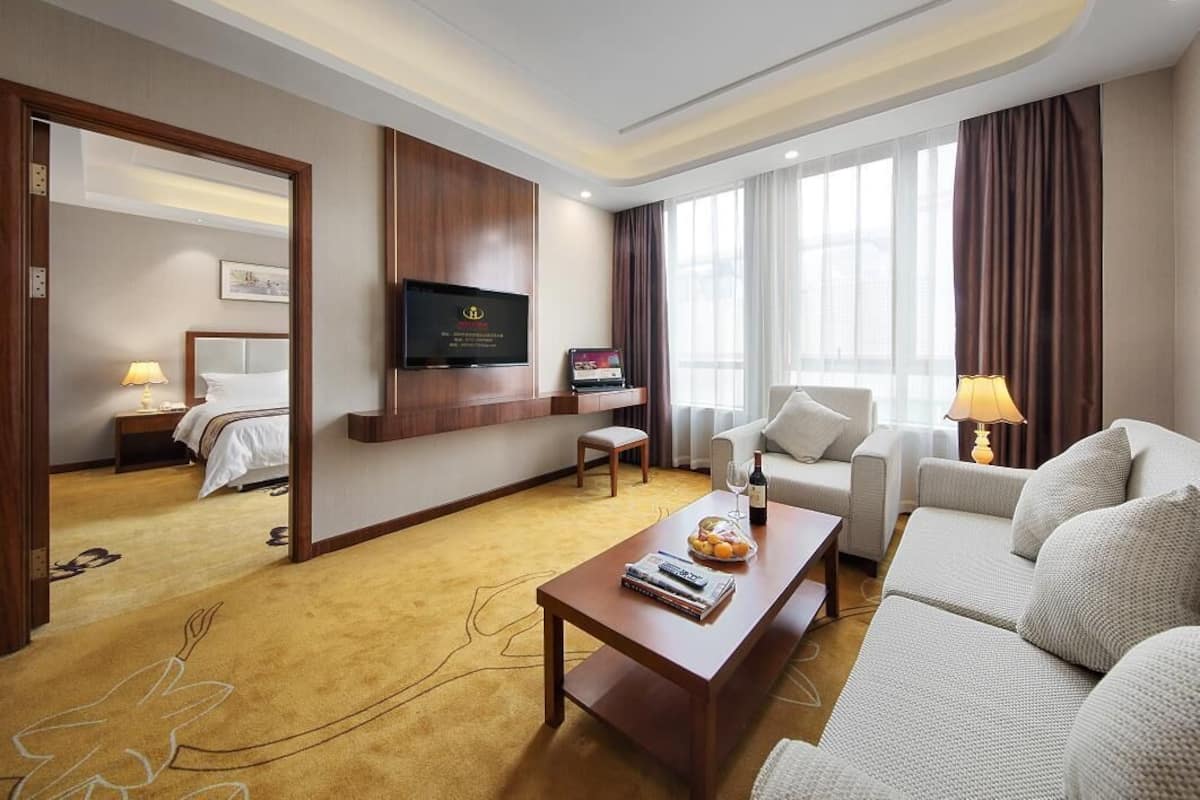 Minibar, in-room safe, desk, blackout drapes