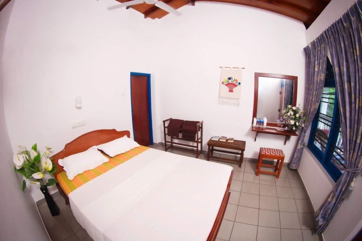 Habitación Confort, vista al mar | Caja de seguridad en la habitación y decoración personalizada