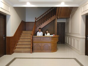 Reception - Ruby Garden Hotel (Yangon)
