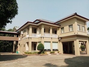 Depan hartanah