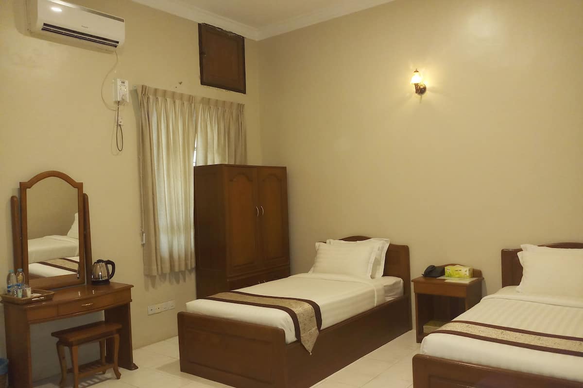 Superior Room | Minibar, in-room safe, desk, free WiFi