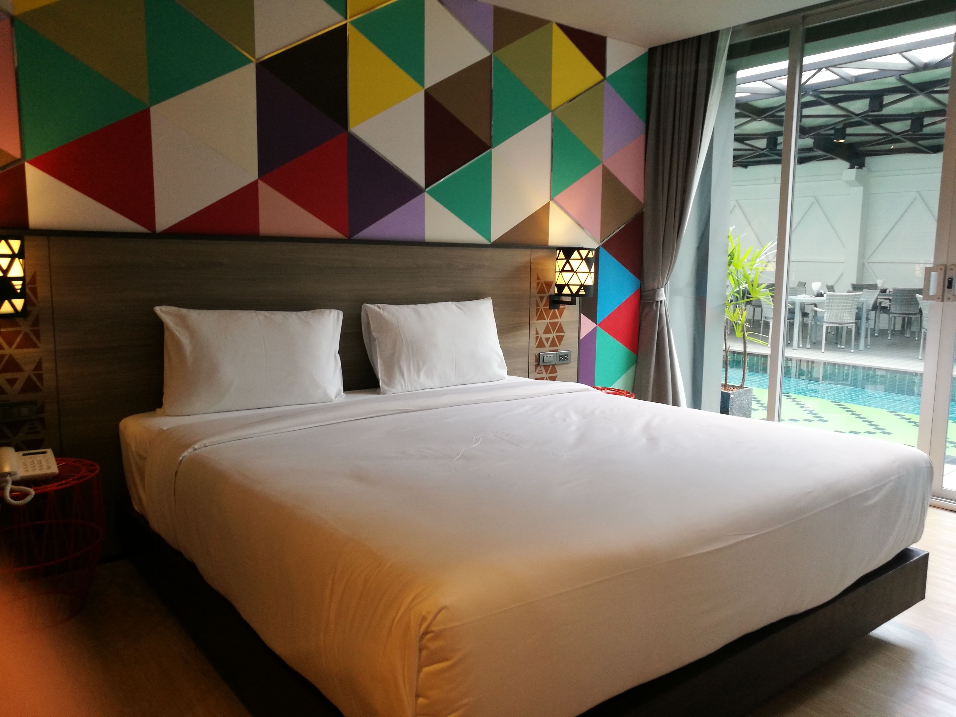 Deluxe Double or Twin Room, Pool Access | Minibar, in-room safe, desk, blackout curtains