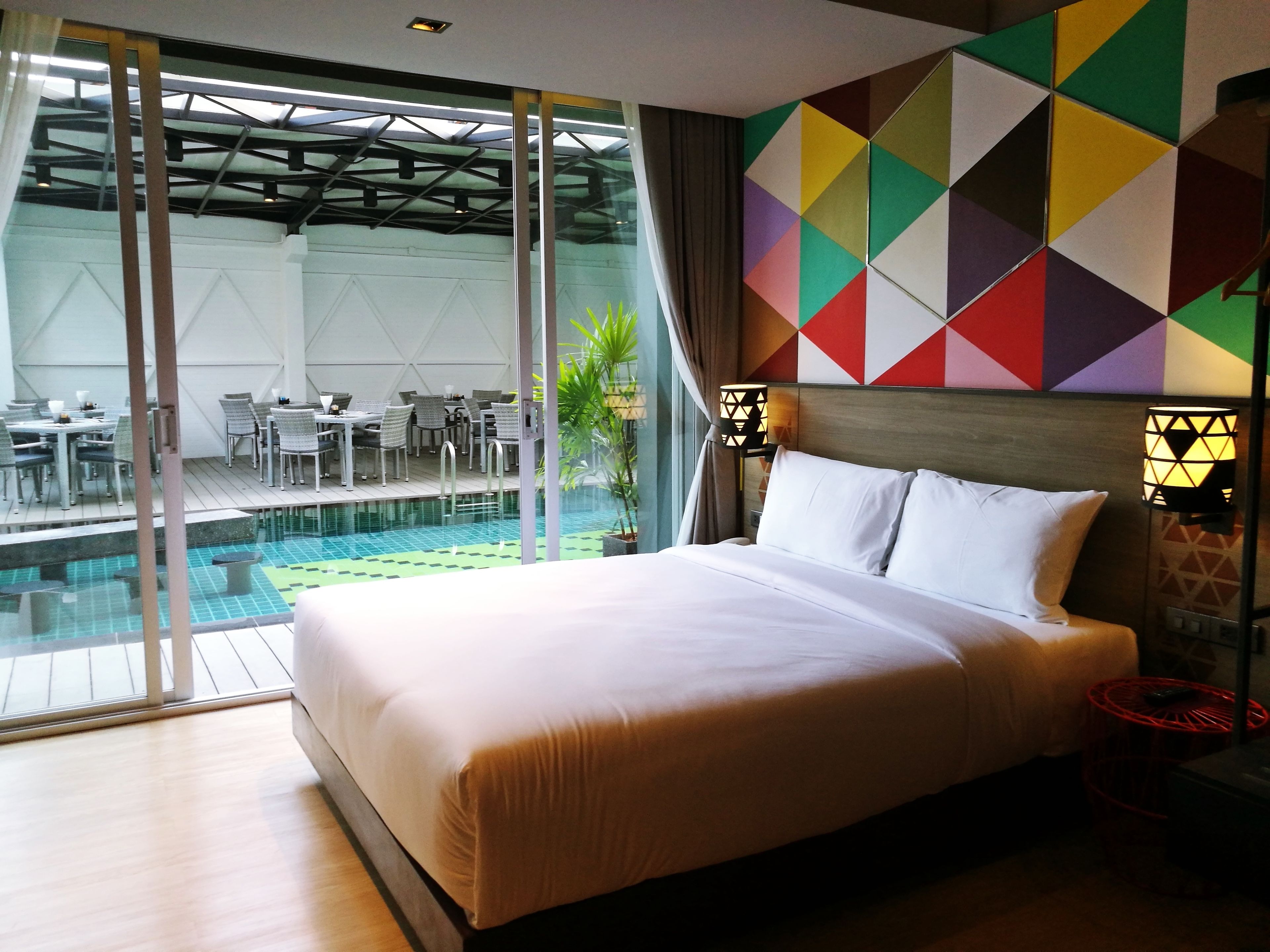 Deluxe Double or Twin Room, Pool Access | Minibar, in-room safe, desk, blackout curtains
