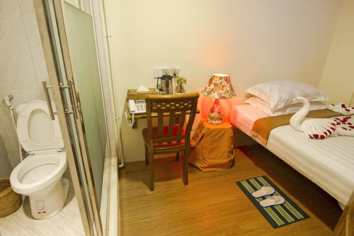 Standard Single Room | Desk, WiFi (free)