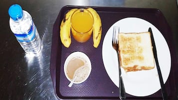 Free daily English breakfast