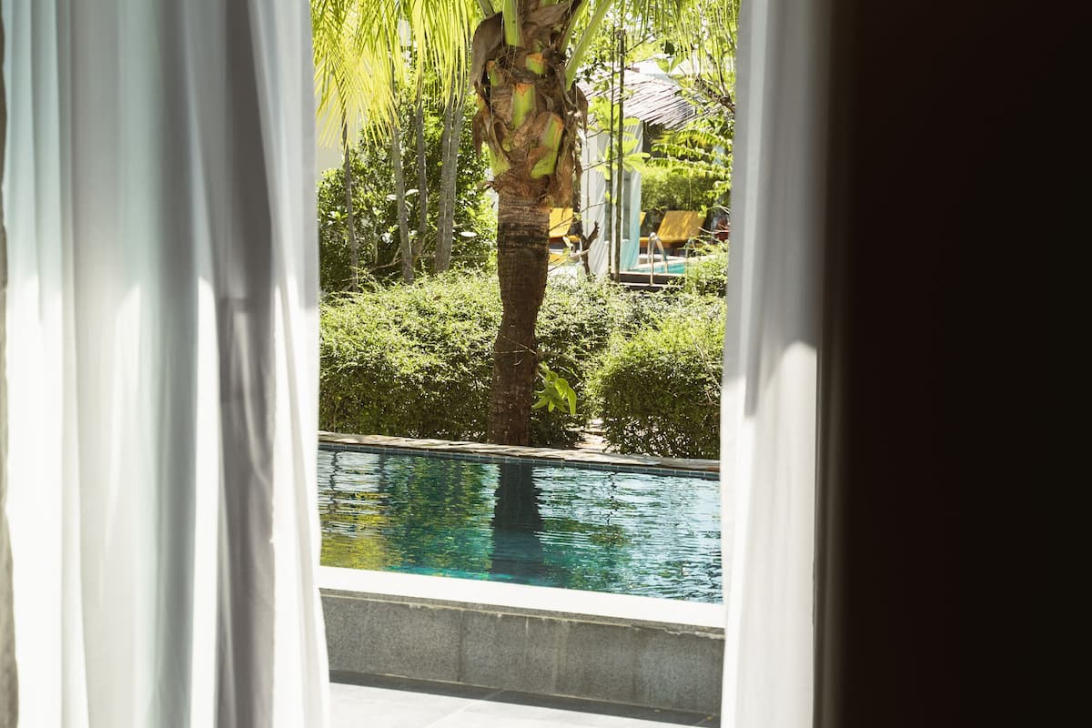 premier twin room | 1 bedroom, minibar, in-room safe, free wifi