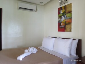 Villa, 3 Bedrooms, Beach View | 3 bedrooms, desk, free WiFi - Ipil Waterfront (El Nido)