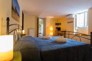 Minibar, Schreibtisch, schallisolierte Zimmer, Bügeleisen/Bügelbrett