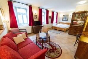 Apartment | Wohnbereich | LCD-Fernseher