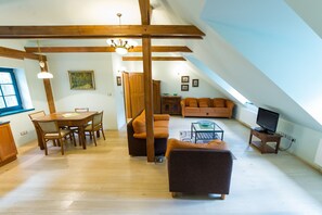 Apartment, 1 Schlafzimmer | Wohnzimmer | LCD-Fernseher