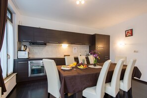 Elite Suite, 2 Bedrooms | Private kitchen - Budapest Center Residence (Budapest)