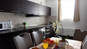 Duplex Family Twin Apartment | Lydisolering, strygejern/strygebræt, gratis Wi-Fi, sengetøj