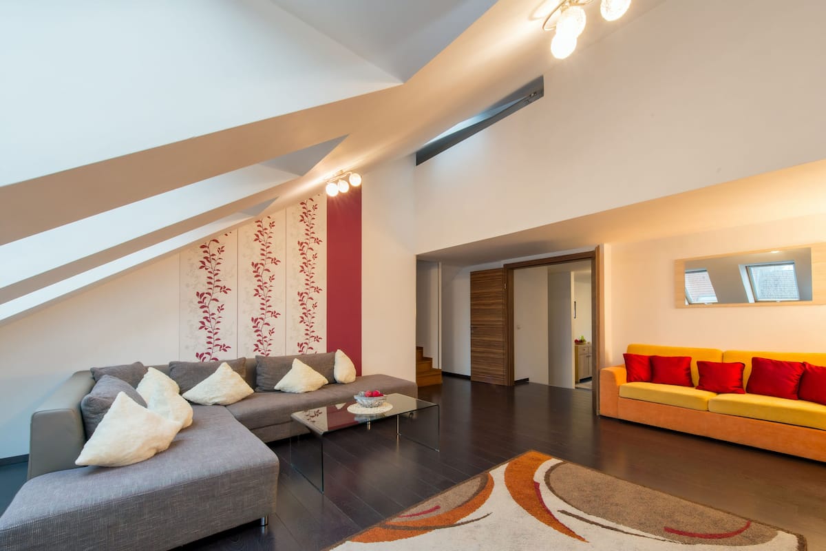 2 bedrooms, soundproofing, iron/ironing board, free WiFi
