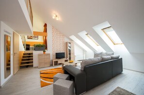 Căn hộ, ban công, quang cảnh thành phố (Duplex) | Phòng cách âm, bàn ủi/dụng cụ ủi quần áo