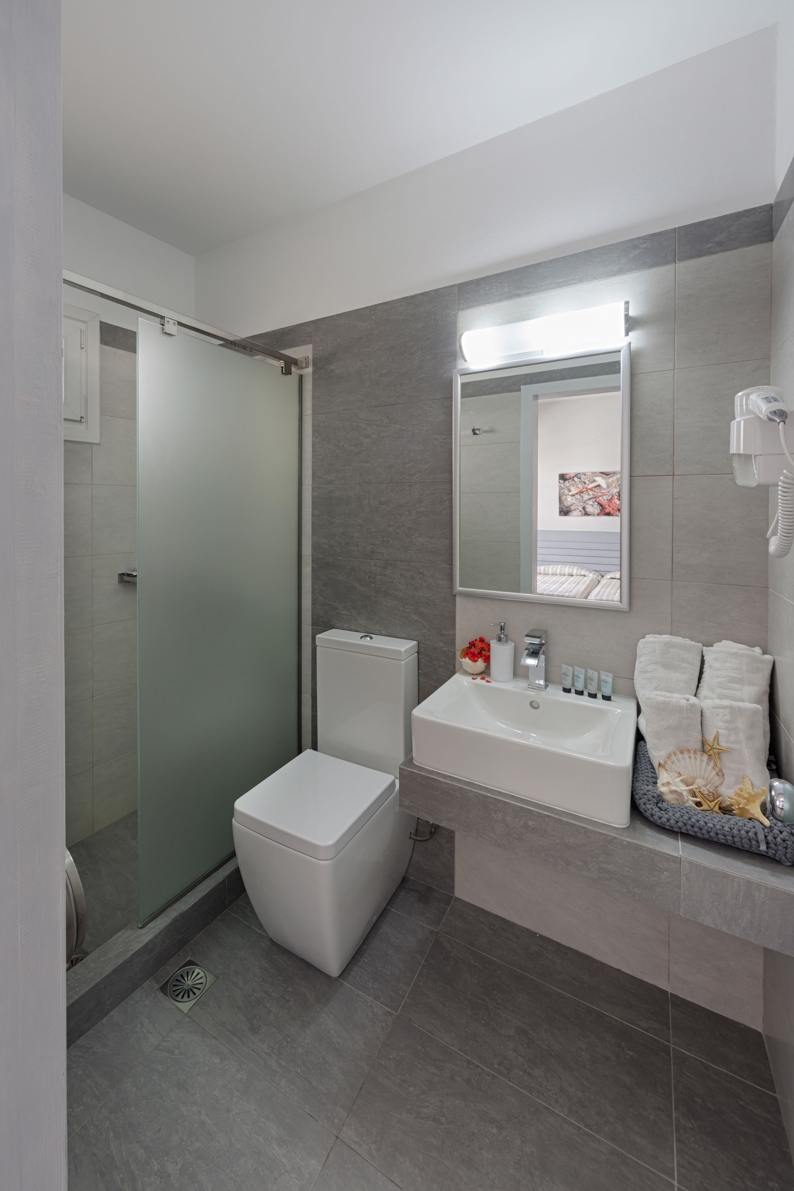 Twin Room (Shared Terrace) | Bathroom | Shower, free toiletries, hair dryer, slippers
