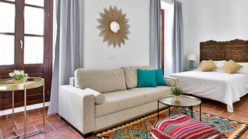 Loft (Sinagoga) | 1 dormitorio, ropa de cama de alta calidad, decoración individual
