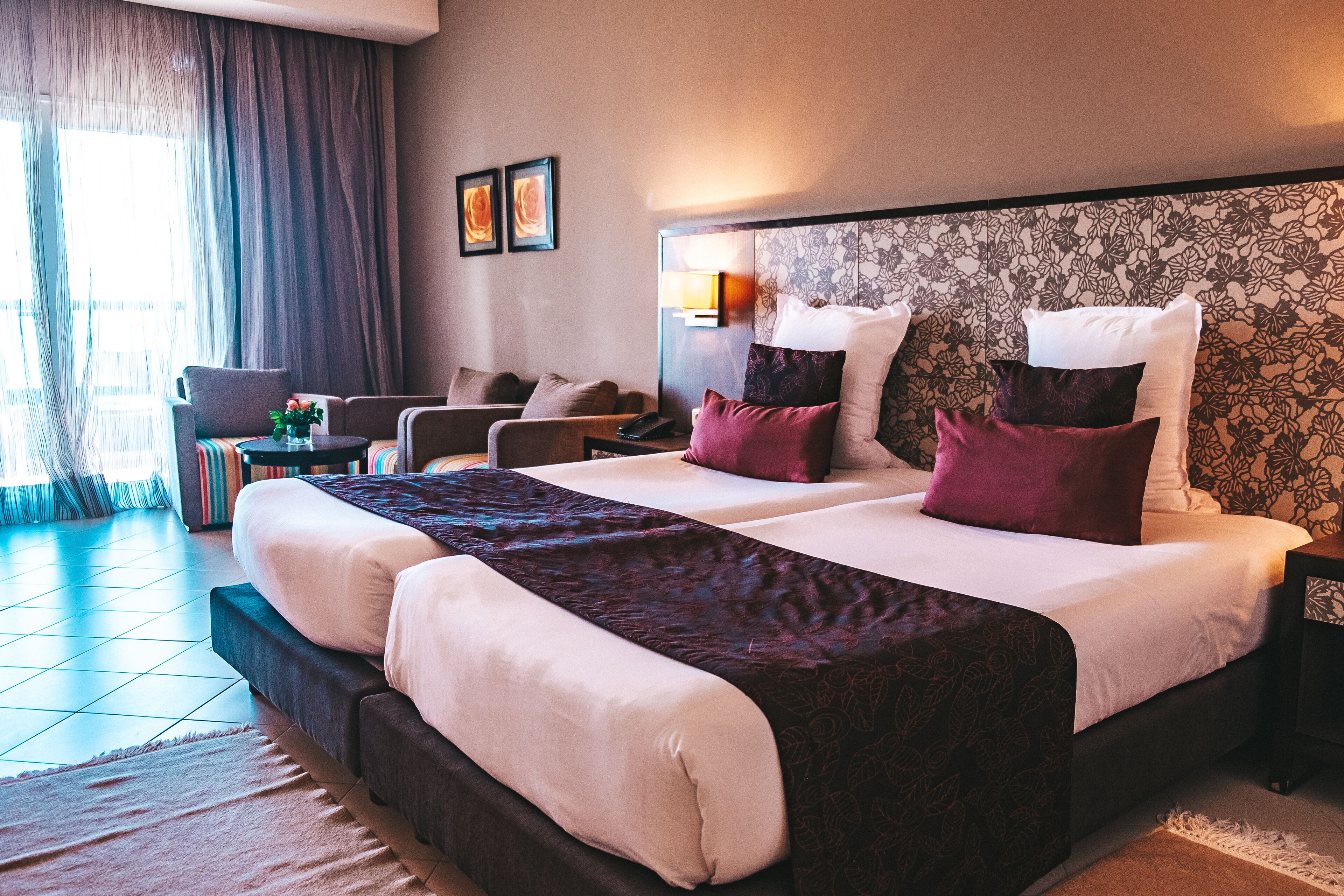 Apartamento estándar, vistas al mar | Ropa de cama hipoalergénica y colchones con acolchado adicional