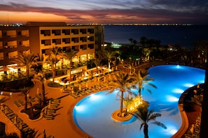 Front of property – evening/night - Hotel Rosa Beach Monastir (Monastir)