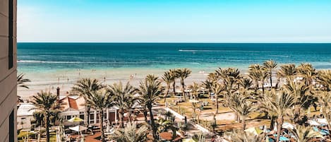 Standard-Dreibettzimmer | Strand-/Meerblick