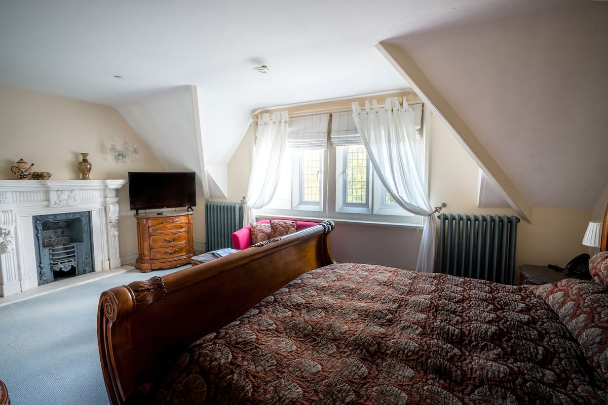 Classic Double Room (Lykia) | Iron/ironing board, free WiFi, bed sheets