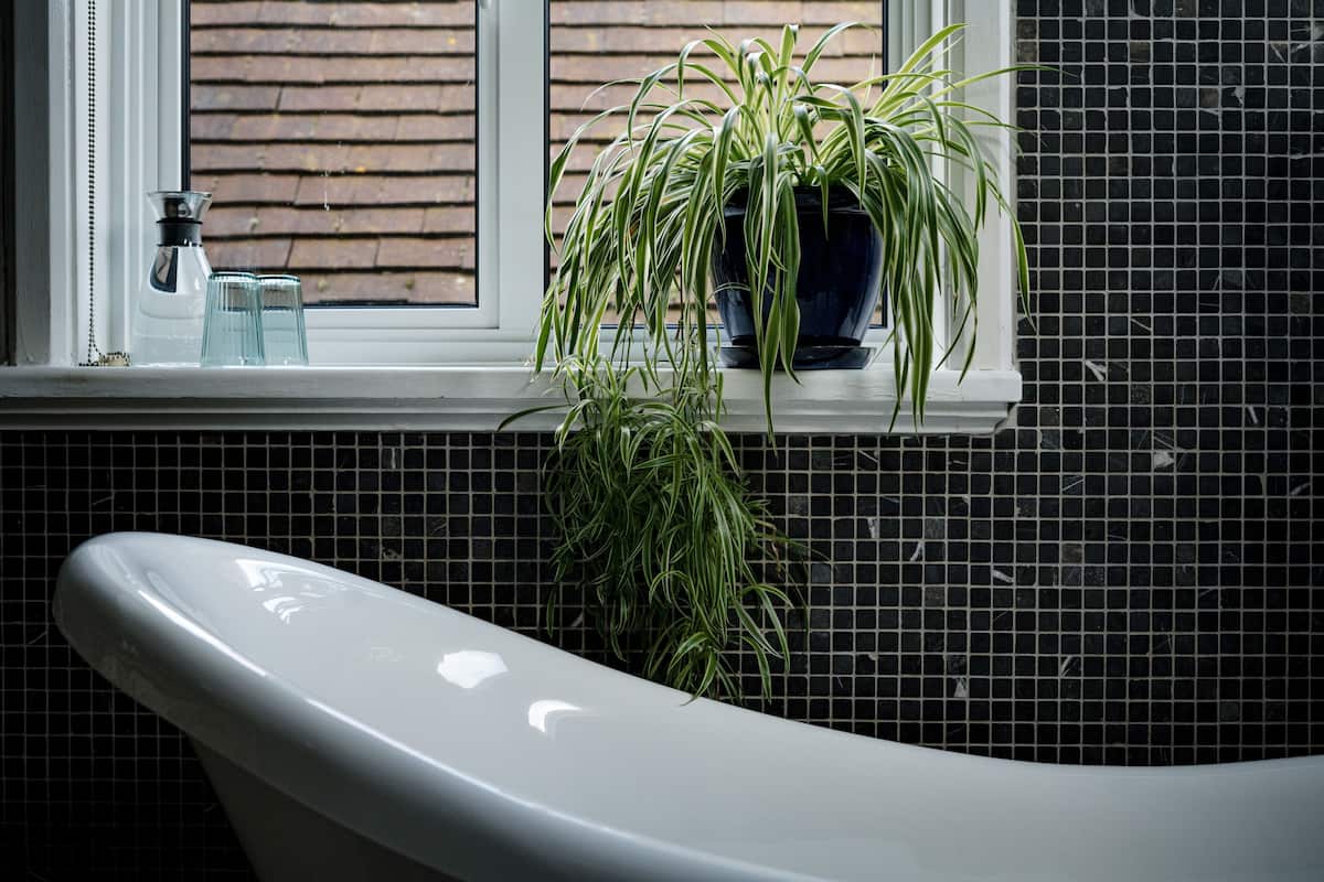 Classic Double Room, Bathtub (Galatia) | Bathroom | Free toiletries, hair dryer, towels