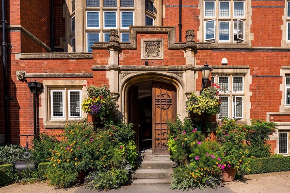 Entrada de la propiedad