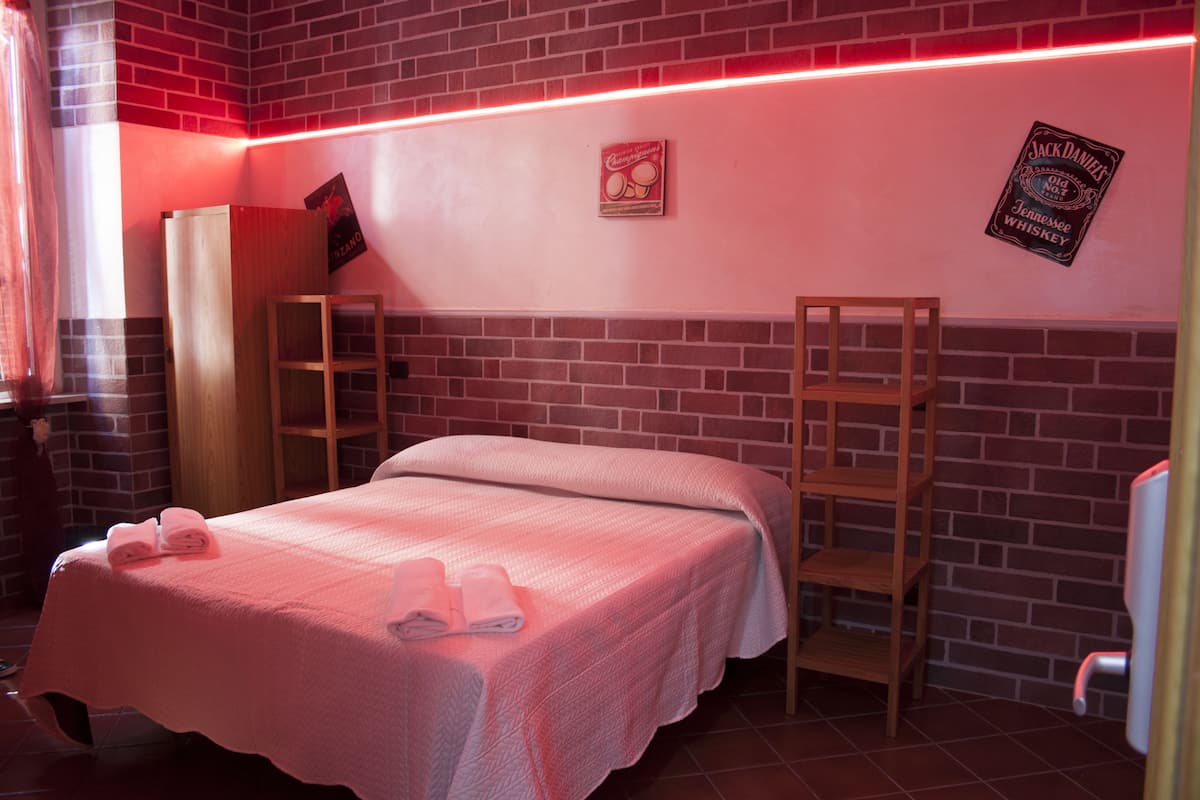 In-room safe, desk, free WiFi, bed sheets