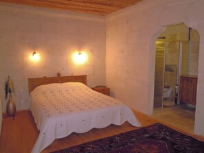 In-room safe, desk, free cribs/infant beds, free WiFi - Has Konak Cappadocia (Nevsehir)