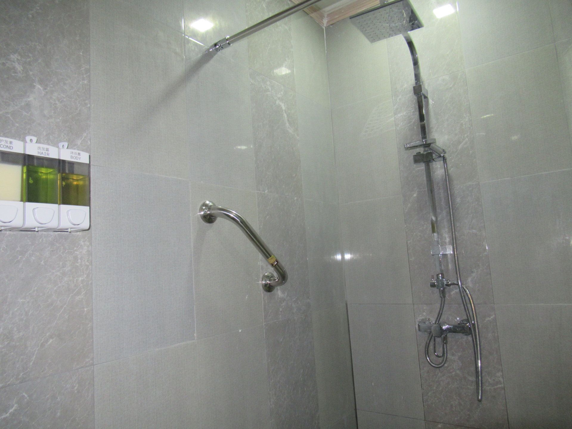 luxury room | bathroom shower