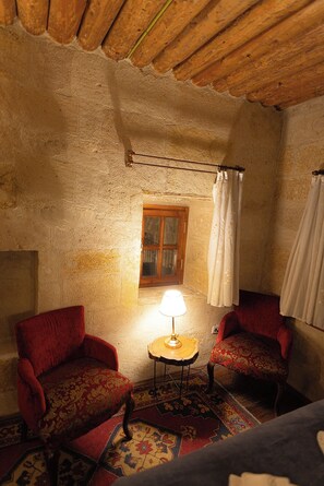 Minibar, decoración personalizada y muebles diferentes 