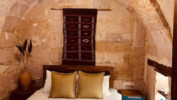 Minibar, decoración personalizada y muebles diferentes