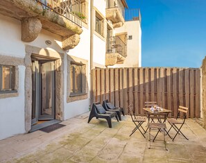 Studio – design, flere senger, terrasse, byutsikt (invicta) | Byutsikt