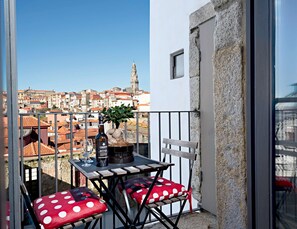 Grand Studio, Multiple Beds, Balcony, City View | Balcony - Old City Design Apartments (Porto)