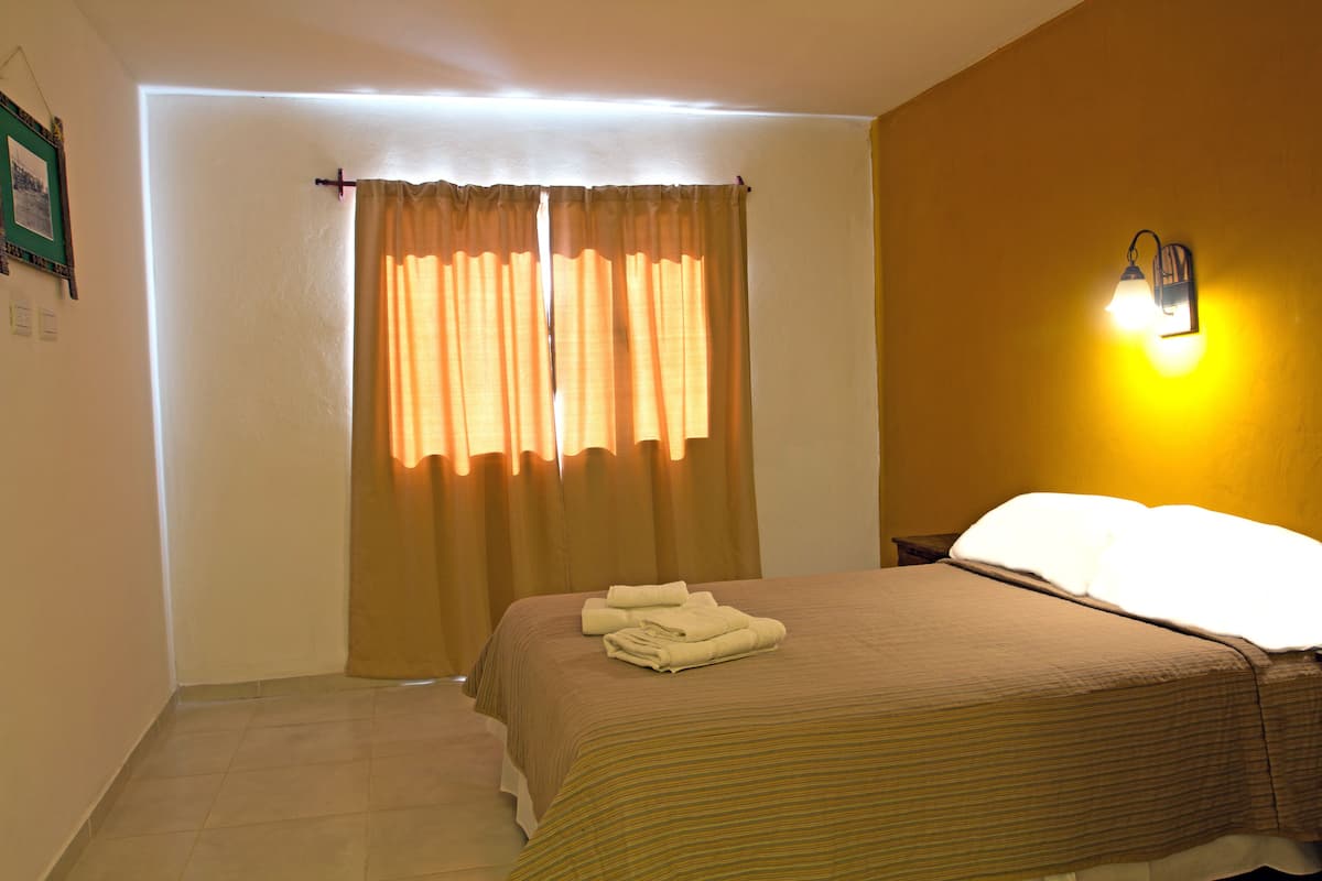 In-room safe, free WiFi