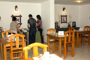 Buffet - Hostería Alma de Patagonia (El Chalten)