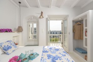 Exclusive Villa, Sea View (Outdoor Jetted Tub) | 3 bedrooms, premium bedding, in-room safe, individually decorated - Naxian Queen Luxury Villas & Suites (Naxos)