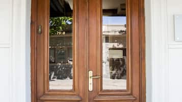 Façana frontal de l'allotjament