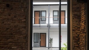 Exterior detail - Dolores Hotel (Dolores)