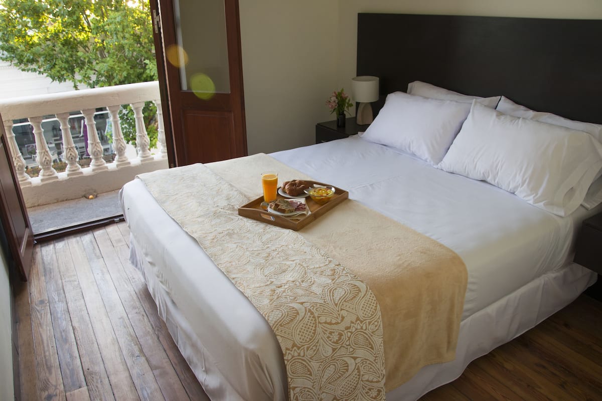 Apartment | In-room safe, soundproofing, cribs (free), WiFi (free)