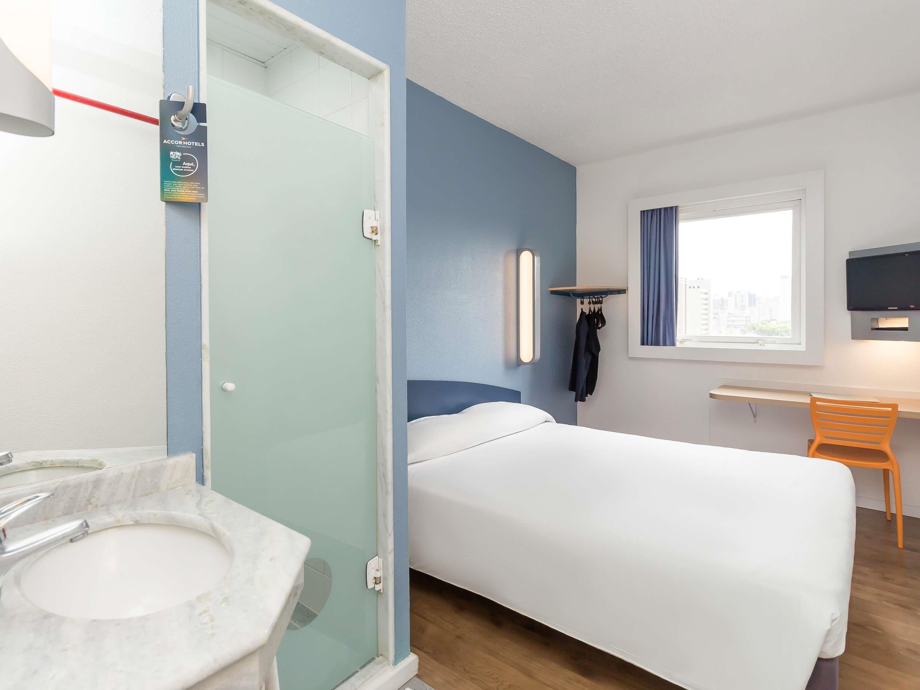 Desk, free WiFi, bed sheets