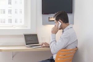 Apartamento standard, 1 cama de casal | Escrivaninha, Wi-Fi de cortesia, roupa de cama