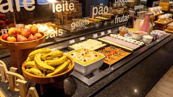 Petit déjeuner continental servi tous les jours en supplément