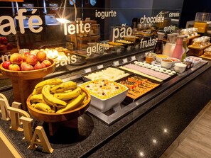 Kontinental frokost hver dag (mot et tillegg)